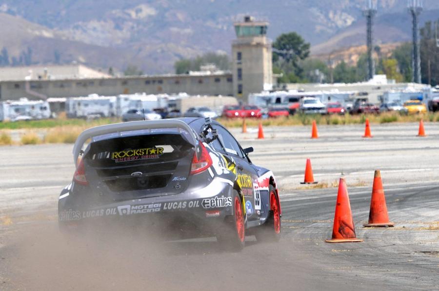  Ford Fiesta X Games 17 RallyCross 2011 года  (фото 19 из 30)